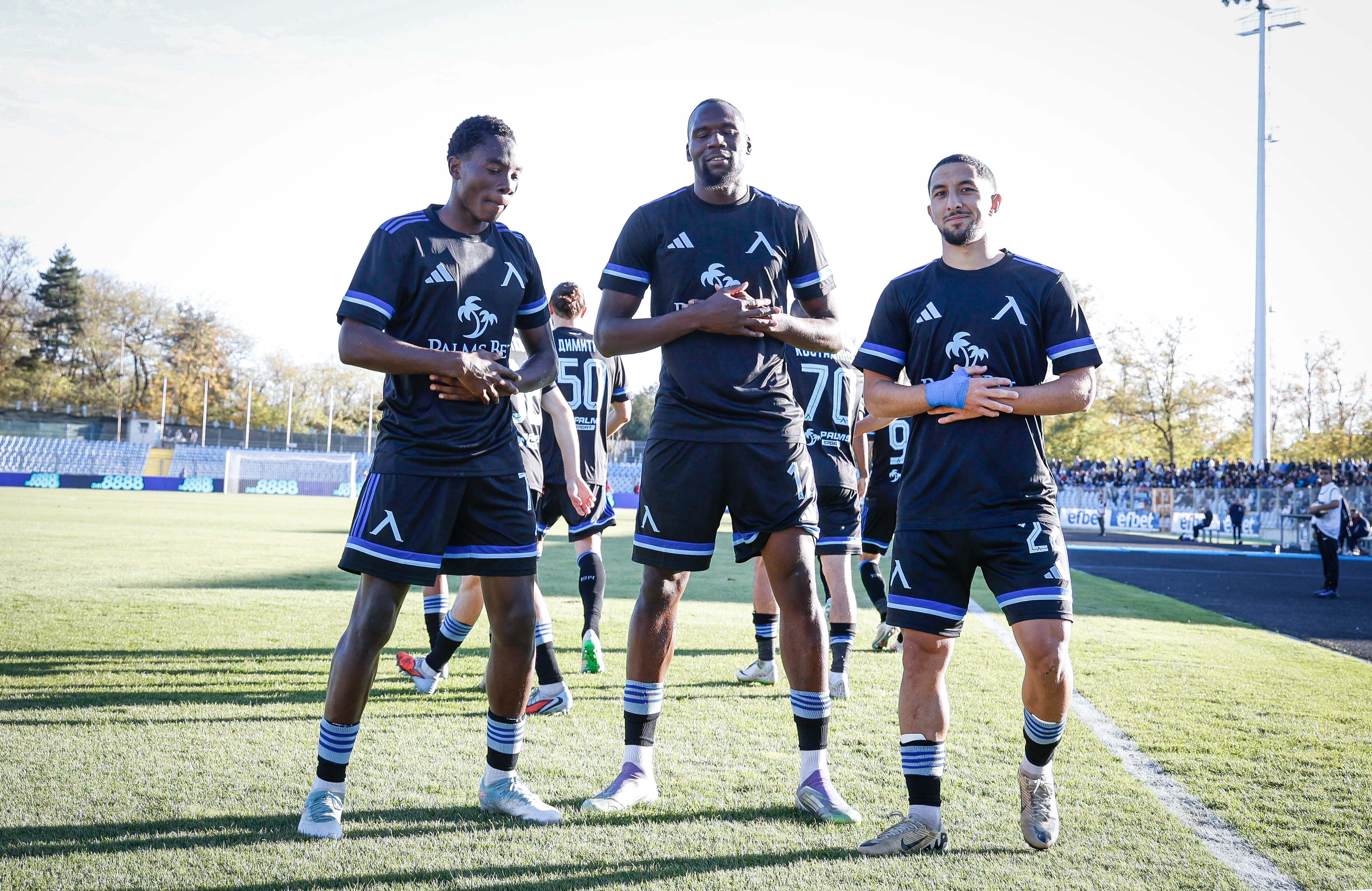 Левски, Мустафа Сангаре, Мазир Сула, Оливер Камдем