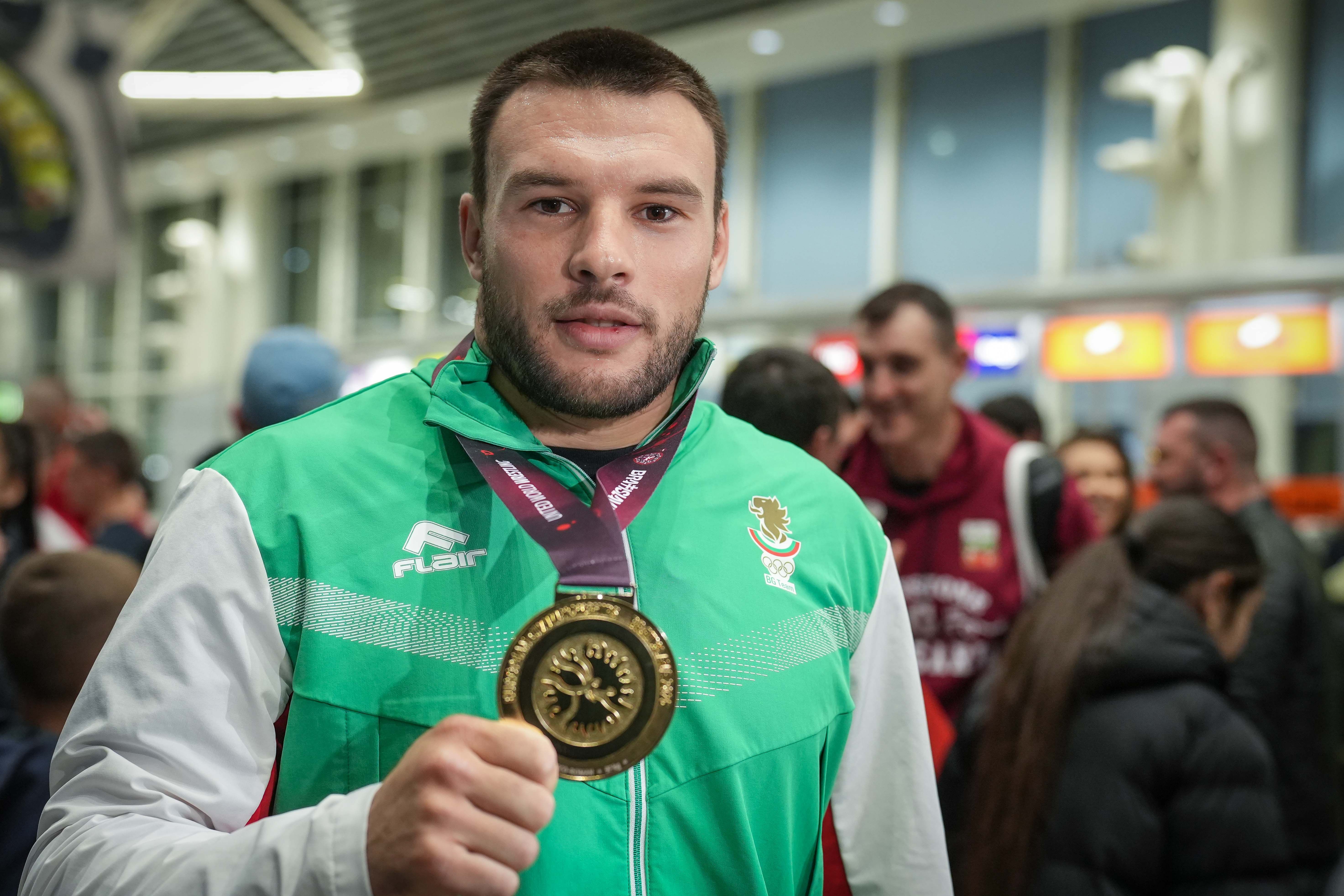 Кирил Милов