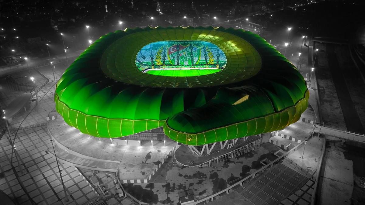 Тимсах Арена