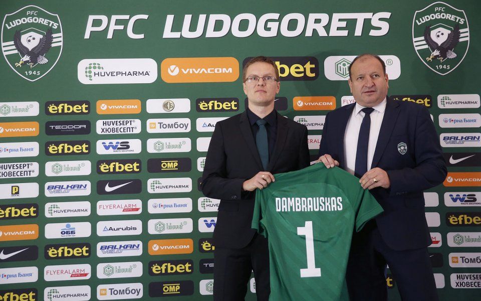 valdas-dambrauskas-predstaviane-v-ludogorec (1).jpg